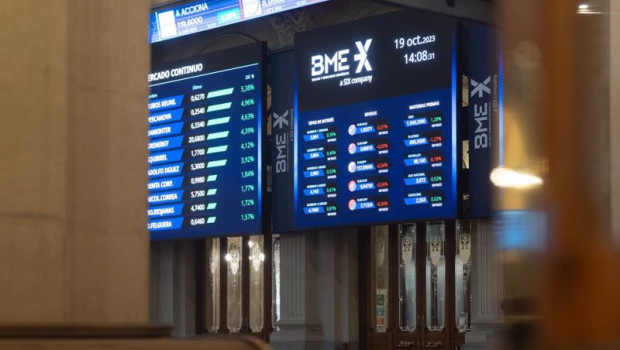 ep archivo   un panel del ibex 35 en el palacio de la bolsa a 19 de octubre de 2023 en madrid espana