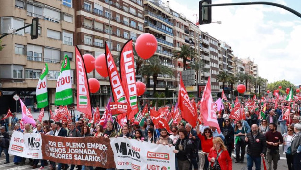 ep cabecera de la manifestacion por el 1 de mayo convocada en cordoba por ccoo y ugt