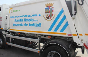 ep camion del servicio de recogida de basuras de jumilla