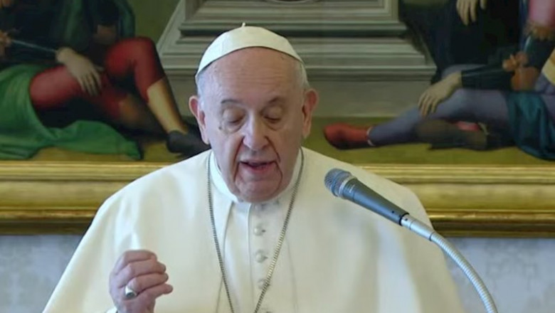 Captura de pantalla del 'streaming' del rezo del Ángelus del Papa de este domingo, ofrecido desde su estudio | EL VATICANO/EUROPA PRESS ep captura de pantalla del streaming del rezo del angelus del papa de este domingo ofrecido desde su