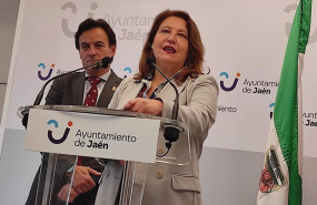 ep carmen crespo durante su comparecencia junto al alcalde de jaen agustin gonzalez
