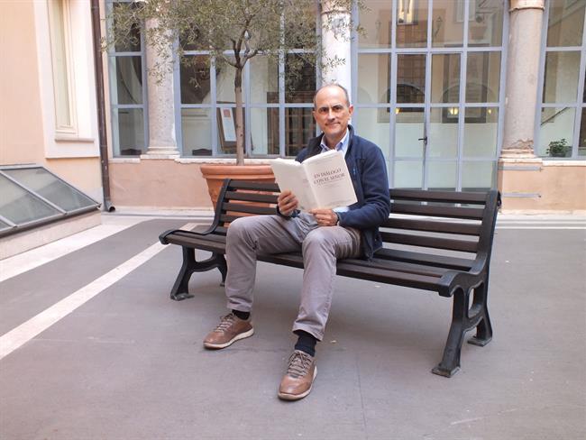 El coautor del libro 'En diálogo con el Señor' Luis Cano | OFICINA DE INFORMACIÓN DEL OPUS DEI ep coautorlibro en dialogosenor luis cano