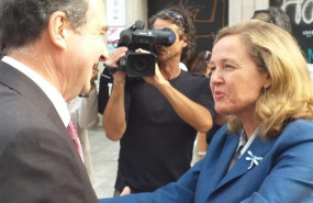 ep el alcalde de vigo y presidente de la femp abel caballero y la ministra de economia en funciones