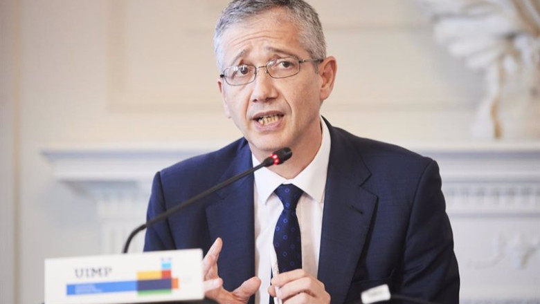 ep el gobernador del banco de espana pablo hernandez de cos interviene en el curso de la apie de la ep el gobernador del banco de espana pablo hernandez de cos interviene en el curso de la apie de la
