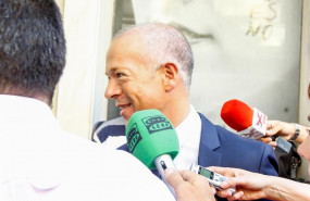 ep el portavoz del psoe en el senado ander gil ofrece declaraciones a los medios de comunicacion
