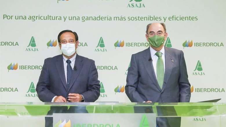 ep el presidente de iberdrola ignacio galan y el de asaja pedro barato firman una alianza ep el presidente de iberdrola ignacio galan y el de asaja pedro barato firman una alianza