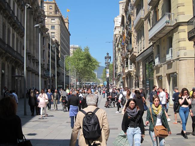 ep gent caminant per barcelona