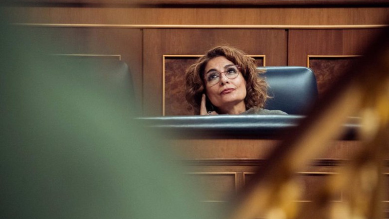 ep la vicepresidenta primera y ministra de hacienda maria jesus montero durante una sesion plenaria 20250219105703 ep la vicepresidenta primera y ministra de hacienda maria jesus montero durante una sesion plenaria 20250219105703