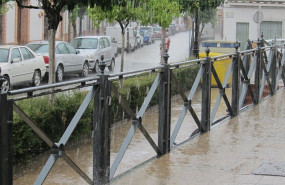 ep lluvia en una calle de la palma del condado