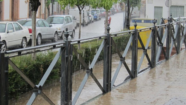 ep lluvia en una calle de la palma del condado