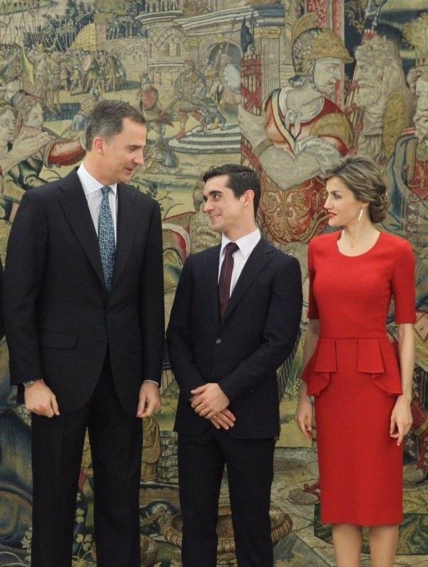 Los Reyes reciben a Javier Fernández, campeón del Mundo de Patinaje Artístico | TWITTER DE LA CASA REAL ep los reyes recibenjavier fernandez campeonmundopatinaje artistico