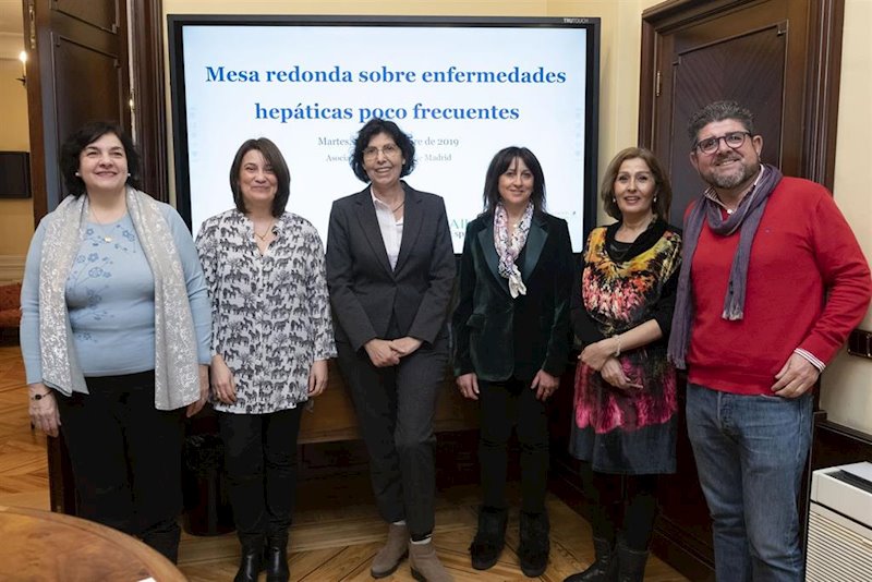 ep mesa redonda sobre enfermedades hepaticas poco frecuentes