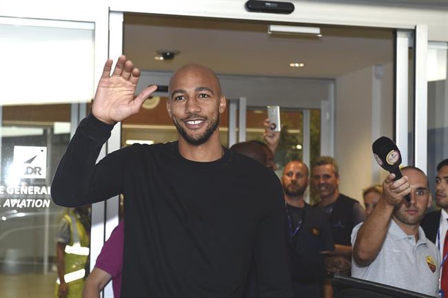 Steven N'Zonzi, nuevo jugador de la AS Roma | @OFFICIALASROMA ep steven nzonzi nuevo jugadorla as roma