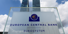 photo d archives d un panneau devant le siege de la banque centrale europeenne bce a francfort photo d archives d un panneau devant le siege de la banque centrale europeenne bce a francfort