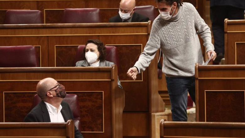 Archivo - El diputado y Secretario de Organización de Podemos, Alberto Rodríguez (1d), y el diputado del PSOE José Zaragoza (1i), durante una sesión plenaria en el Congreso | EUROPA PRESS/E. Parra. POOL - Europa Press ep archivo el diputado y secretario de organizacion de podemos alberto rodriguez 1d y el diputado
