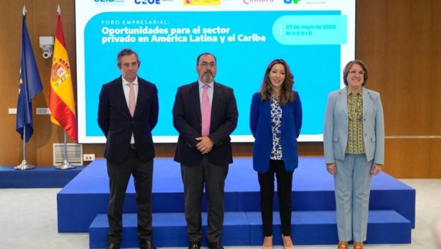 ep archivo   foro con la secretaria de estado de comercio empresarios de ceoe la camara de comercio