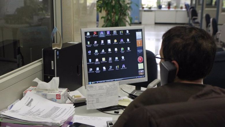 ep archivo un empleado en una oficina ep archivo un empleado en una oficina