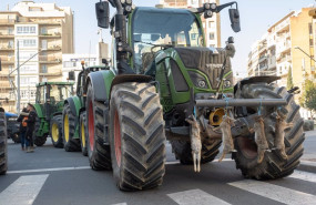 ep archivo un tractor con conejos colgados durante una protesta convocada por sindicatos agrarios ep archivo un tractor con conejos colgados durante una protesta convocada por sindicatos agrarios