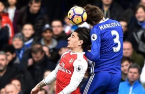 ep bellerin arsenal y marcos alonso chelsea