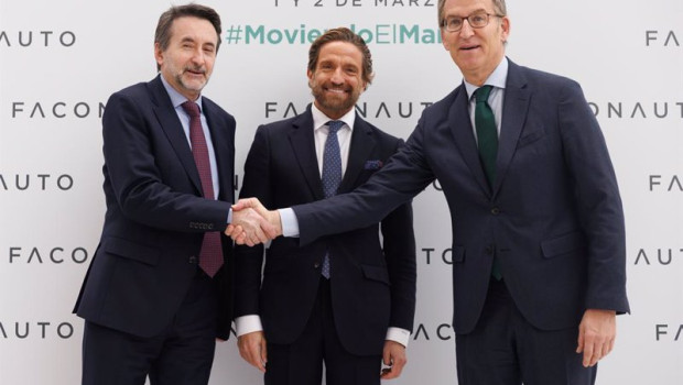 ep el ceo de repsol josu jon imaz el presidente de faconauto gerardo perez y el presidente del