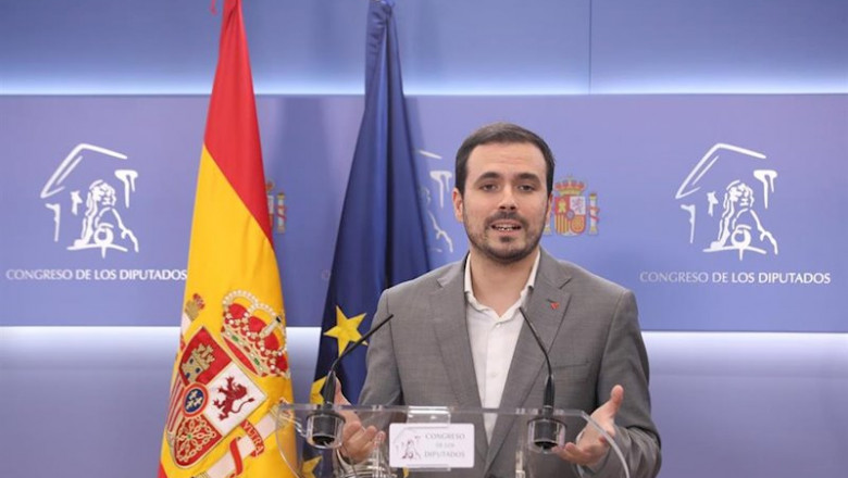 El coordinador federal de Izquierda Unida (IU), Alberto Garzón, ofrece una rueda de prensa en el Congreso de los Diputados tras su consulta con el Rey sobre una posible investidura del candidato socialista como Presidente del Gobierno, en Madrid (España) | Marta Fernández - Europa Press ep el coordinador federal de izquierda unida iu alberto garzon ofrece una rueda de prensa en el