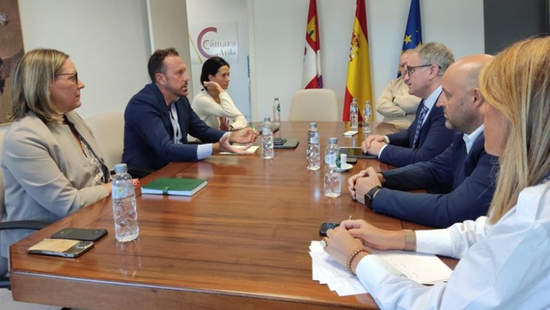 ep el el diputado del partido popular hector palencia en un encuentro mantenido este jueves con la