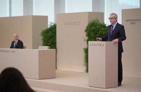 ep el presidente de inditex pablo isla d y el consejero delegado oscar garcia maceiras i en la