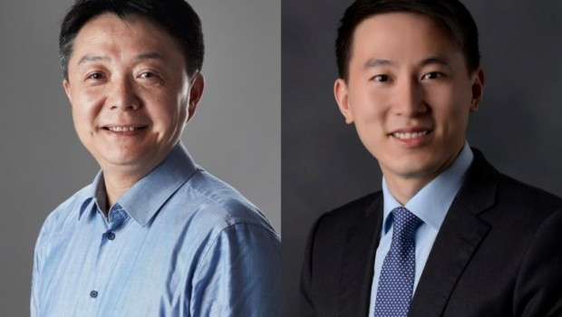 ep el presidente de xiaomi wang xiang izquierda y el presidente del departamento global de negocio