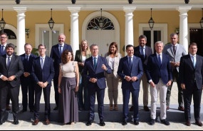 ep foto de familia el presidente del pp alberto nunez feijoo junto a los barones del pp al llegar a