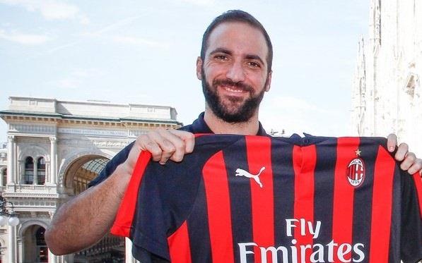 ep gonzalo higuain tras firmarac milan