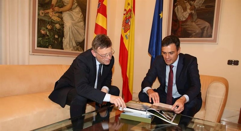 ep imagen de archivo de una reunion en 2018 entre ximo puig y pedro sanchez