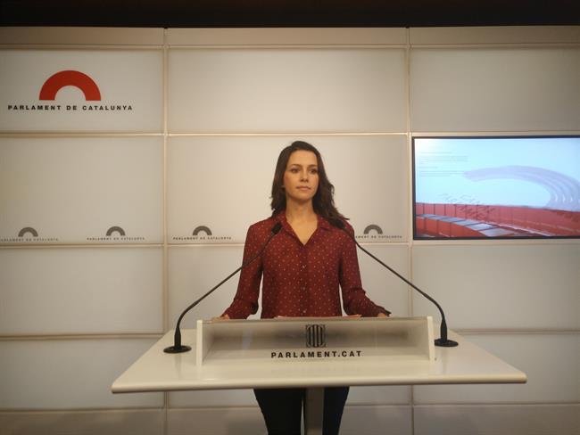 Inés Arrimadas (Cs) en la sala de prensa del Parlament | EUROPA PRESS ep ines arrimadas cs ensalaprensaparlament