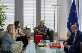 ep la presidenta de la comunidad de madrid isabel diaz ayuso se reune con la presidenta del banco