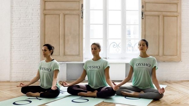 ep mercedesla rosa lourdes mohedanoalejandra quereda haciendo yoga
