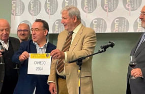 ep miembros del jurado del galardon de la capital espanola de la gastronomia anunciando oviedo como