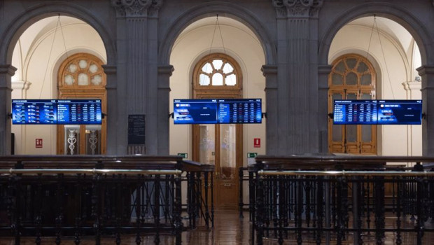 ep varios paneles del ibex 35 en el palacio de la bolsa a 19 de octubre de 2023 en madrid espana