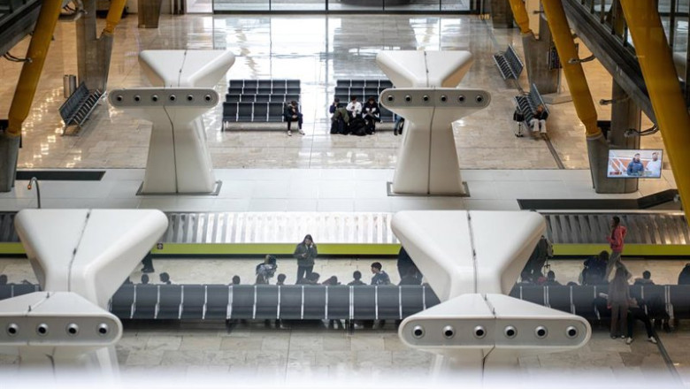 Viajeros en el Aeropuerto Adolfo Suárez Madrid-Barajas, a 19 de diciembre de 2025, en Madrid (España). | Gabriel Luengas - Europa Press ep viajeros en el aeropuerto adolfo suarez madrid barajas a 19 de diciembre de 2025 en madrid espana