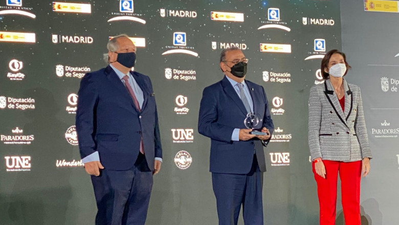 1642770333 premio q presidente icte alcalde calvia ministra turismo 