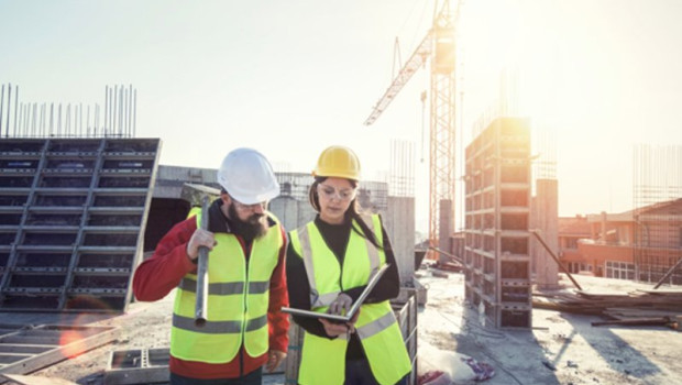 ep archivo   el 94 de las empresas de construccion e inmobiliaria en espana sufre escasez de talento