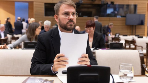 ep archivo   el diputado de sumar alberto ibanez durante la comision de la dana en el congreso de