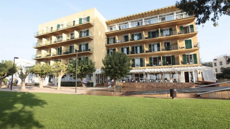 ep archivo   gat hospitality asume la gestion interina del hotel roses platja en la costa brava