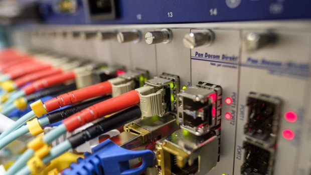 ep archivo   las actuaciones incluyen el despliegue y servicio de fibra asi como la instalacion de