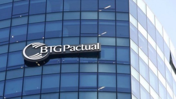 ep archivo   logo de btg pactual en un edificio