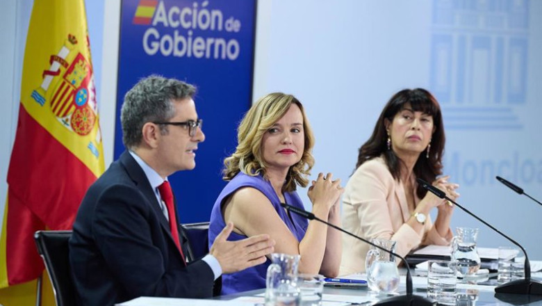 ep el ministro de la presidencia felix bolanos la ministra de educacion pilar alegria y la ministra