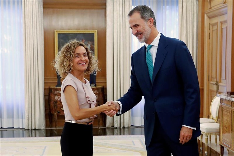 ep el rei felip vi i la presidenta del congres meritxell batet