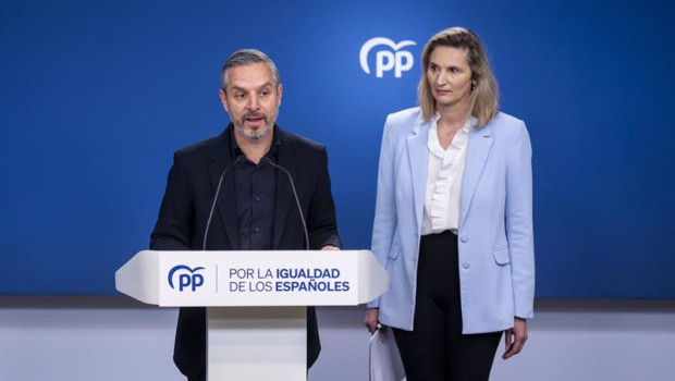 ep el vicesecretario de economia del pp juan bravo y la vicesecretaria de desarrollo sostenible del