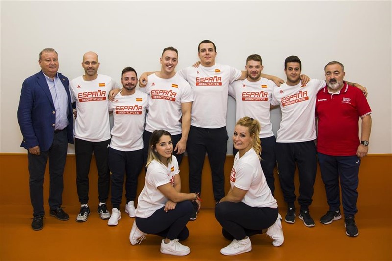 ep equipo espanol de halterofilia para el mundial de tailandia