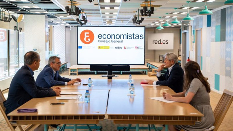 Firma del protocolo entre el Consejo General de Economistas y Red.Es | RED.ES ep firma del protocolo entre el consejo general de economistas y redes