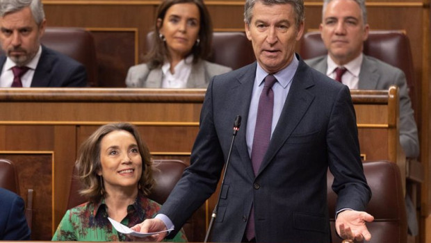 ep la secretaria general del pp cuca gamarra y el presidente del pp alberto nunez feijoo durante un