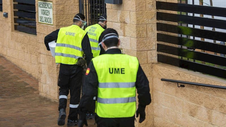 ep la ume en labores de desinfeccion en una residencia de ancianos de huelva ep la ume en labores de desinfeccion en una residencia de ancianos de huelva